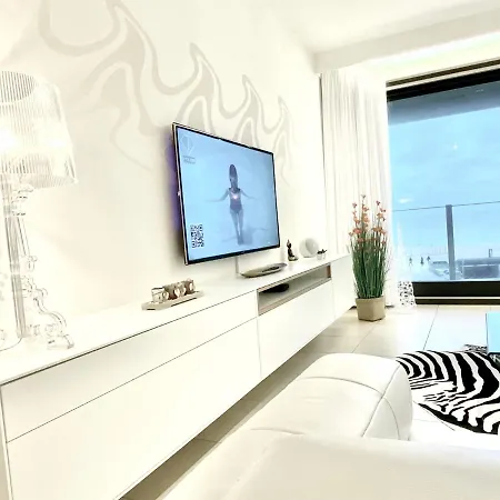 Luxury 212- Adult Only アパート *